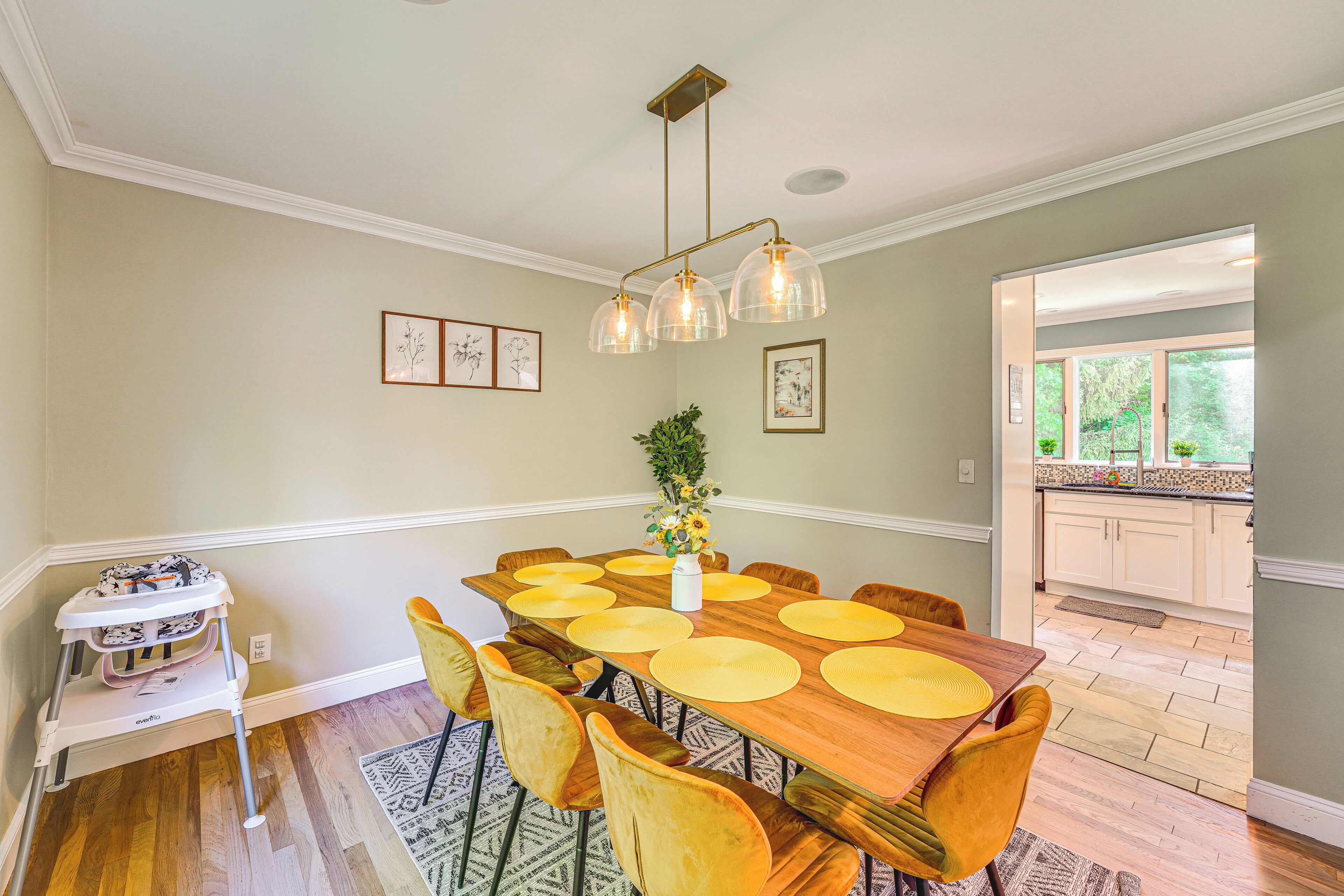 House (5 Bedrooms) | Interior