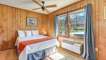 Free cots/infant beds, bed sheets