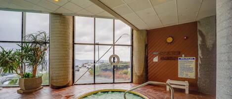 Apartment (2 Bedrooms) | Front of property