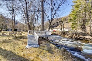 Property grounds - Pet-friendly Maggie Valley Studio Near Natl Park (Maggie Valley)