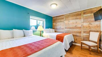 Apartment (2 Bedrooms) | 2 bedrooms, laptop workspace, bed sheets