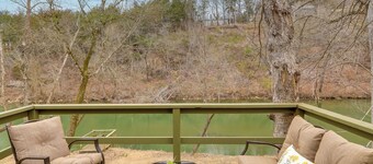 Cozy Riverfront Cabin ~ 2 Mi to Main Street Hardy
