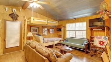 House (1 Bedroom) | Interior