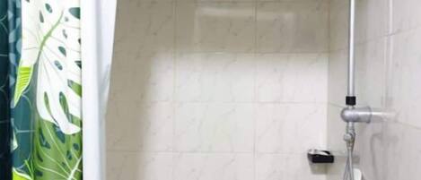 Toallas y papel de baño