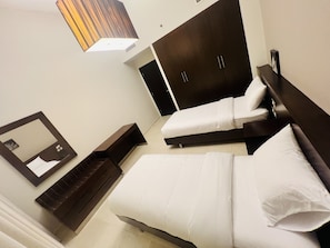 Apartamento com design assinado | Roupas de cama premium, camas com colchões pillow-top, escrivaninha