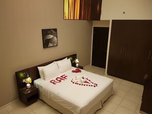 Suite estudio clásica, 1 habitación | Ropa de cama de alta calidad, camas con pillow-top y escritorio 