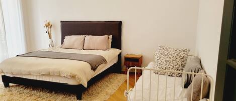 2 bedrooms, WiFi, bed sheets