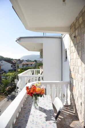 Basic Apartment, Multiple Beds, Non Smoking, Kitchen | Terrace/patio - Apartments Cota (Ulcinj)