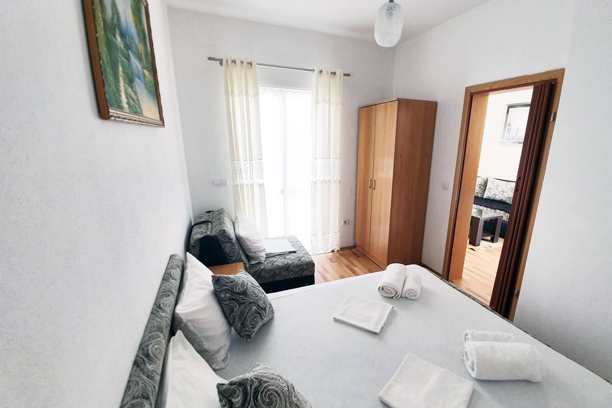 Perushuoneisto, 1 keskisuuri parisänky ja vuodesohva, tupakointi kielletty, keittiö | Äänieristys, silitysrauta/-lauta, ilmainen Wi-Fi, vuodevaatteet