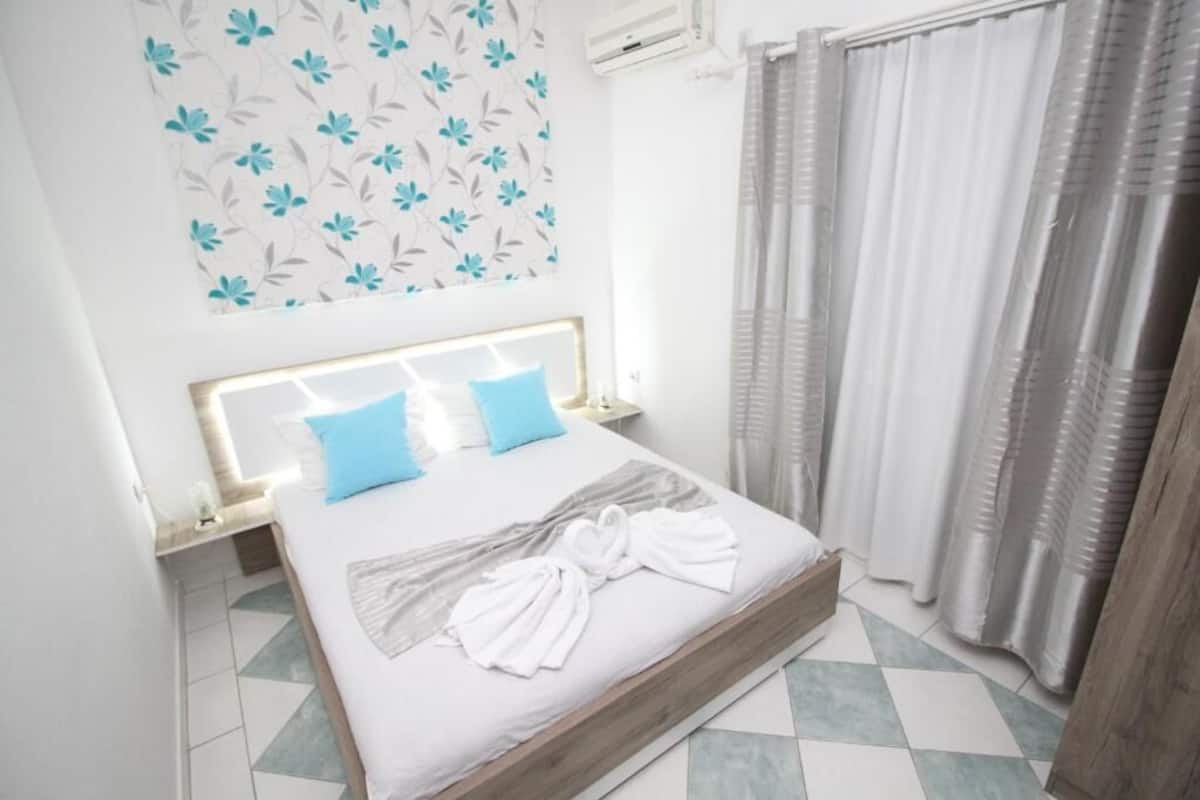 1 bedroom, soundproofing, iron/ironing board, free WiFi