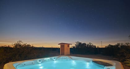 Private Peaceful Cabin in North Joshua Tree With Hot Tub