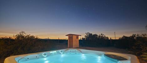 Tina de hidromasaje al aire libre