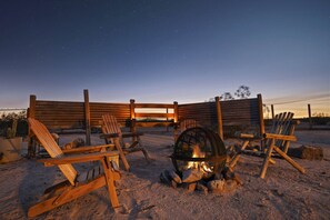 Property grounds - Joshua Tree | Hot Tub | Stargazing | Firepit (Joshua Tree)