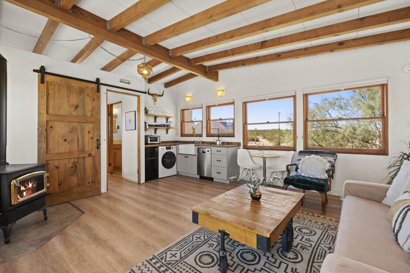 智能电视、壁炉