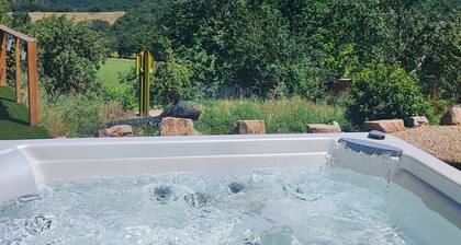 Romantic cottage with spa and hammam near Cordes and Najac