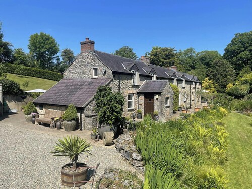 Fiddlers Green Cottage, Tenby