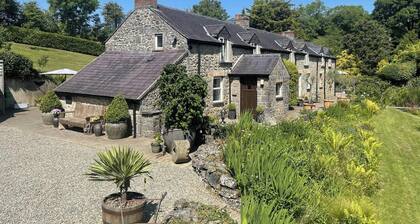 Fiddlers Green Cottage, Tenby