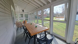 Dining - Heated pool hot tub deck play set screened porch sauna putting green (Harbert)