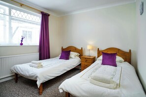 4 bedrooms, free WiFi, bed sheets