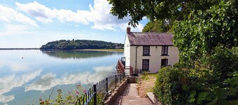 2 Rock Cottage, Llansteffan