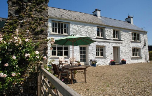 Bayvil, Newport - Quatre Chambres Gîte, Couchages 8