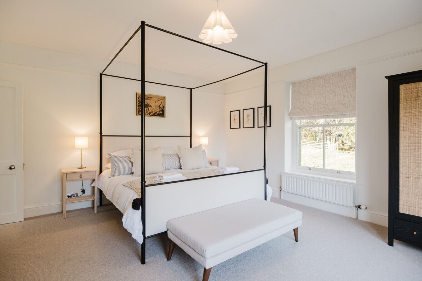 4 bedrooms, desk, iron/ironing board, travel crib