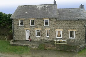 Exterior - Brynonnen, New Quay - Four Bedroom Cottage, Sleeps 8 (Nanternis)