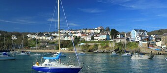 Brynonnen, New Quay - Four Bedroom Cottage, Sleeps 8
