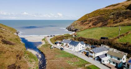 Brynifor, Llangrannog