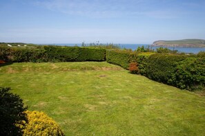 Property grounds - Cluaran, Newport - Three Bedroom Cottage, Sleeps 7 (Newport)