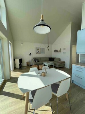 Smart TV y chimenea