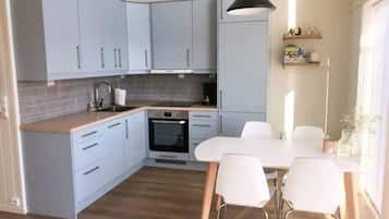 Kühlschrank, Ofen, Herdplatte, Geschirrspüler