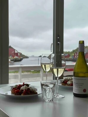 Dining - Hjellebua - Stamsund, in the heart of Lofoten (Stamsund)