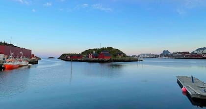 Hjellebua - Stamsund, in the heart of Lofoten