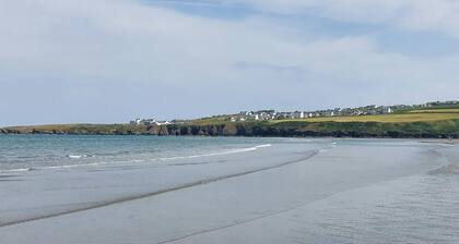 Bwthyn Briallen, Crymych