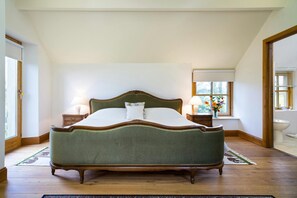 2 bedrooms, free WiFi, bed sheets - Bryn Isaf, Tregaron - Two Bedroom Cottage, Sleeps 5 (Swyddffynnon)