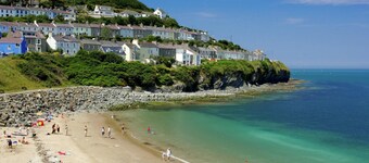 Ellesmere, New Quay - Three Bedroom Cottage, Sleeps 5