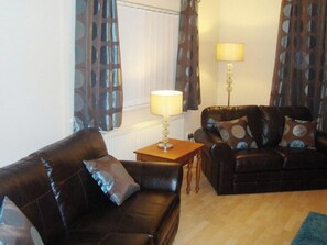 TV, DVD player - Caerhafod, Llangrannog (Llwyndafydd)