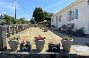 Terrace/patio - Caerhafod, Llangrannog (Llwyndafydd)