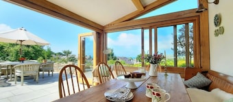 Castle Reach, Newport