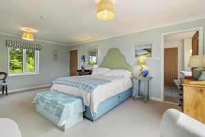 4 bedrooms, WiFi (free), bed sheets - Castle Reach, Newport (Newport)