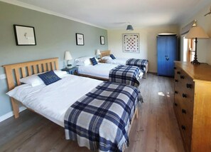 4 chambres, Wi-Fi gratuit, draps fournis