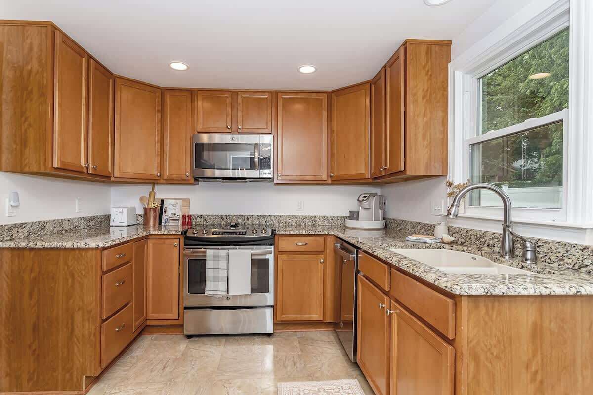 Refrigerador, microondas, horno y lavavajillas 