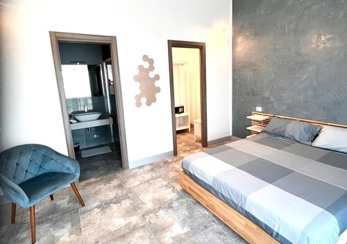 Ubertini House apartment 4, elegant and refined with sofa bed