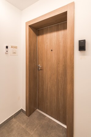 Interior entrance - Vanda (Bucharest)