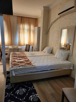 Habitación individual clásica | Escritorio, espacio para trabajar con laptop y wifi gratis