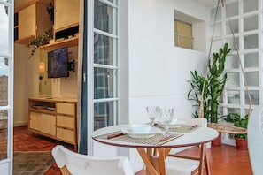 Apartment | Dining
