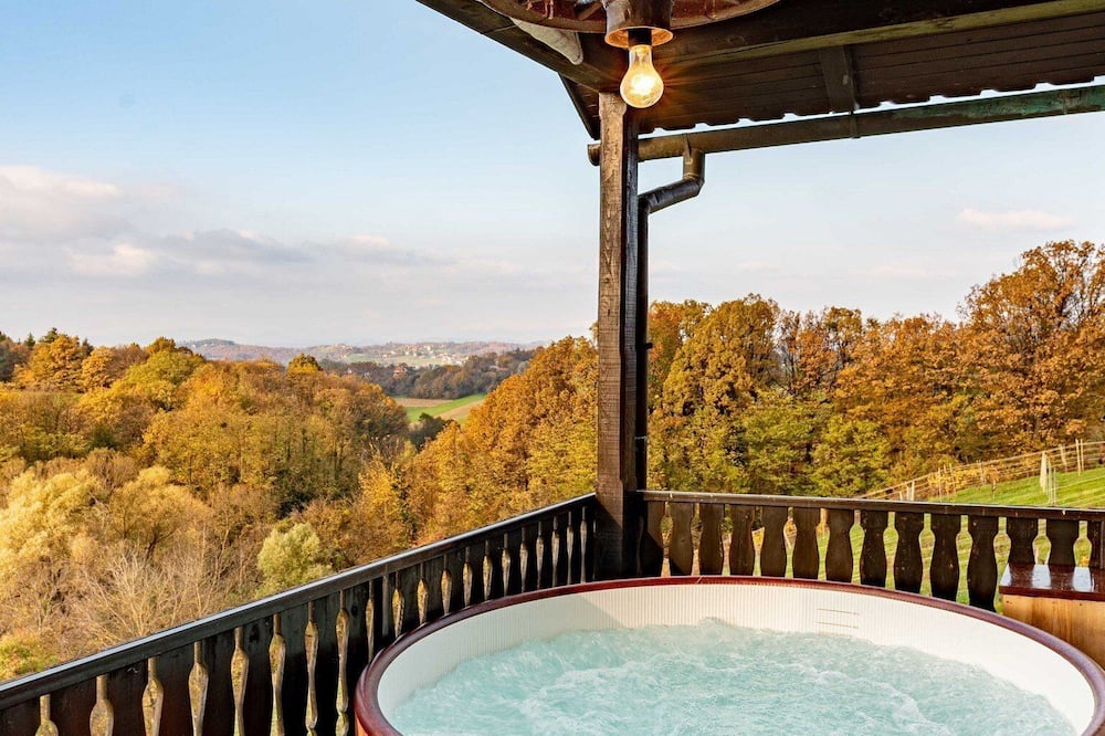 San Vinogradara - One Bedroom Holiday Home With Hot Tube
