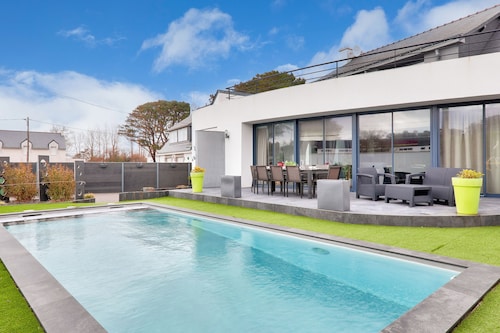 Maison pour 8 - Piscine - 550 m de la plage