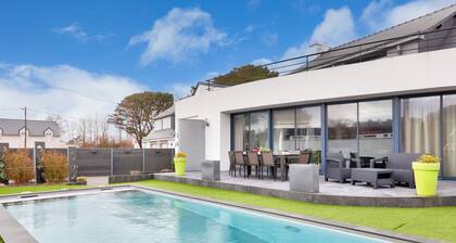 House for 8 -Pool - 550 m from the beach